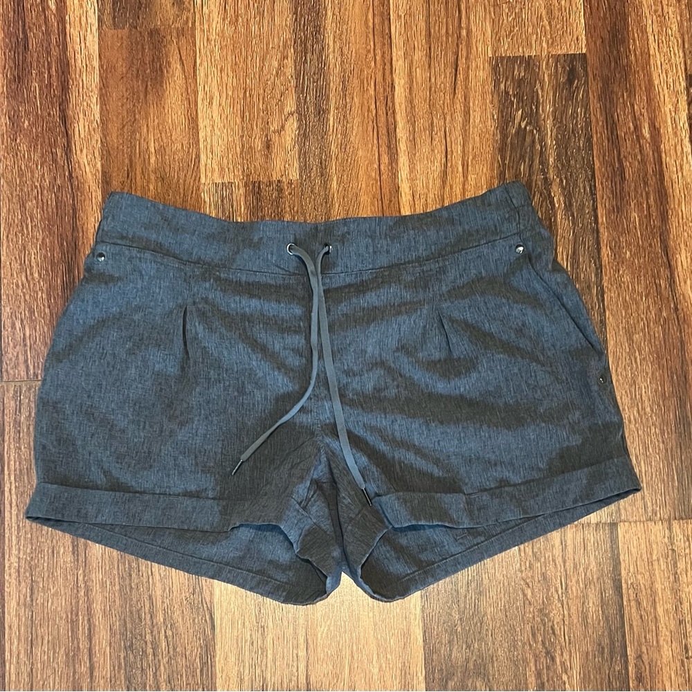Mondetta Women's Charcoal Cargo Shorts